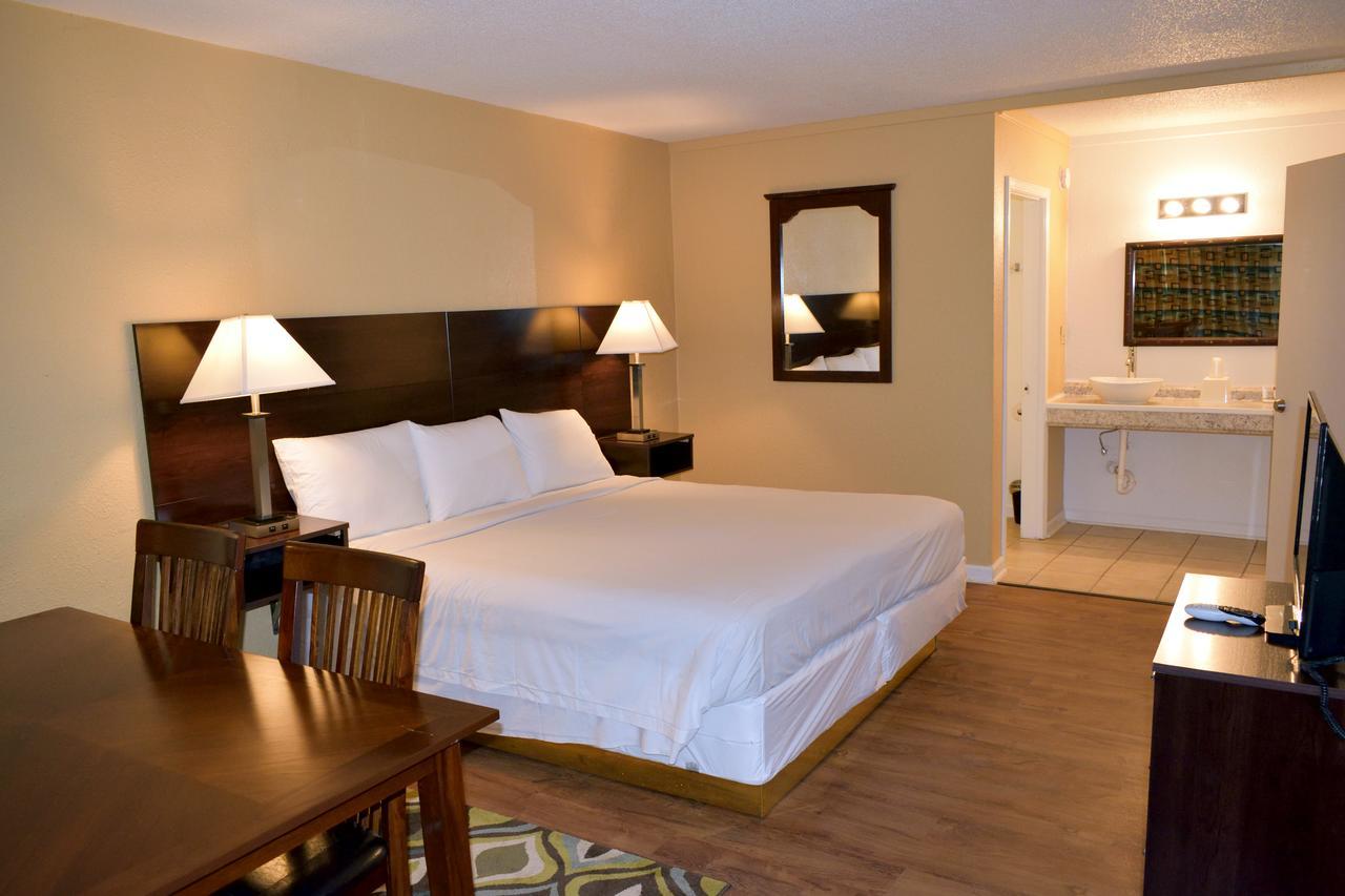 Red Carpet Inn Battleboro Εξωτερικό φωτογραφία